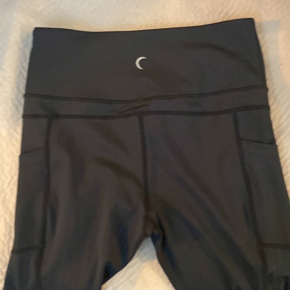 Zyia brand leggings! EUC - Picture 5 of 5